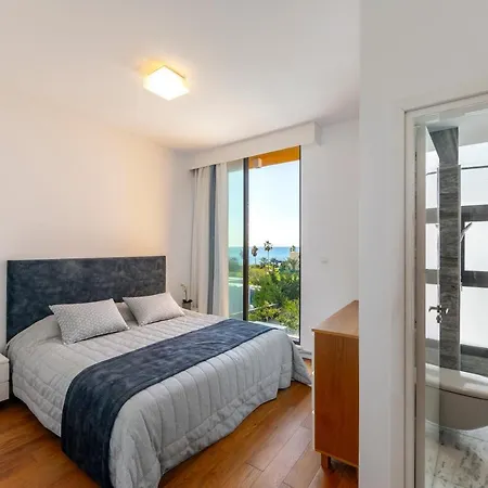 Willa Laurus 6, Walking Distance To The *